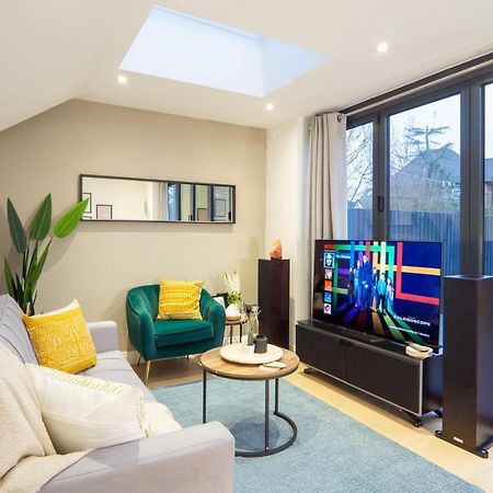 A Beautiful One Bedroom Flat With Garden & Parking Mill Hill Eksteriør bilde
